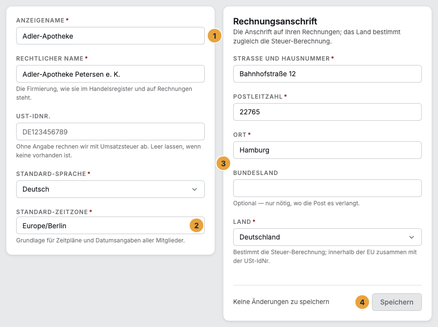 Die Seite Stammdaten mit dem Anzeigenamen (1), der suchbaren Standard-Zeitzone samt Hinweiszeile (2), der Karte Rechnungsanschrift (3) und der Schaltfläche Speichern (4)
