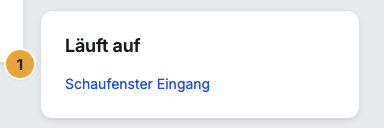 Die Karte Läuft auf in der Seitenleiste des Programm-Editors: sie listet jedes Display, auf dem das Programm läuft, jeder Eintrag als Link auf die Akte des Displays (1)